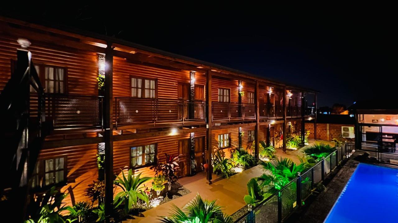 Alma Pura Hotel 푸에르토이과수 외부 사진